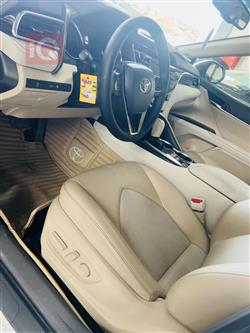 تۆیۆتا کامری